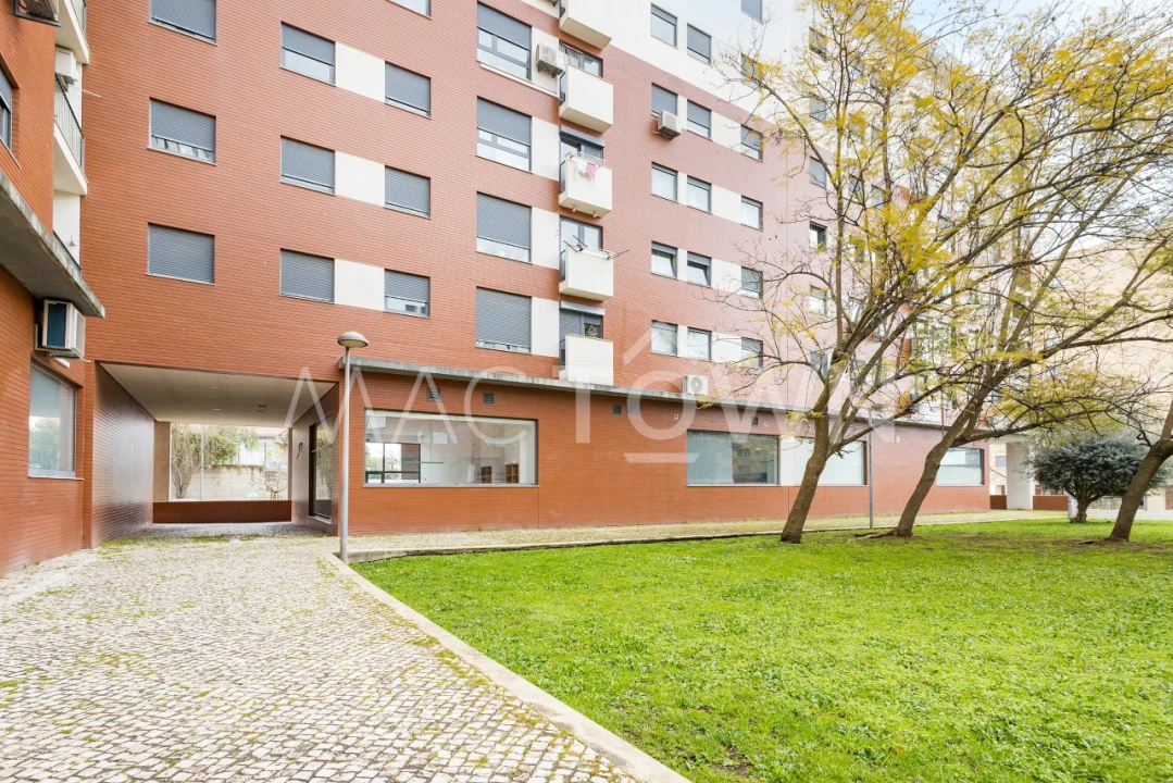 Loja para Arrendamento em Marvila Foto 25