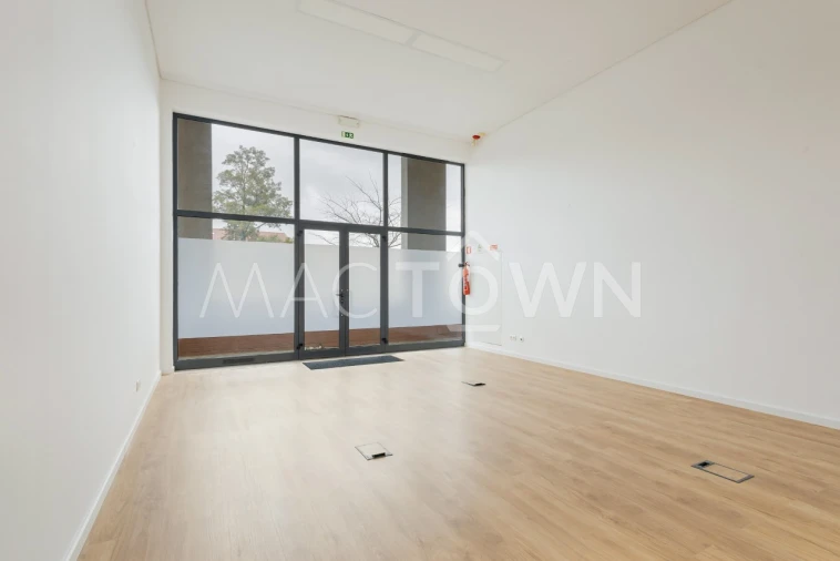 Loja para Arrendamento em Marvila Foto 4