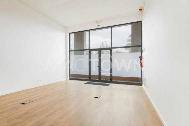 Loja para Arrendamento em Marvila Foto 5