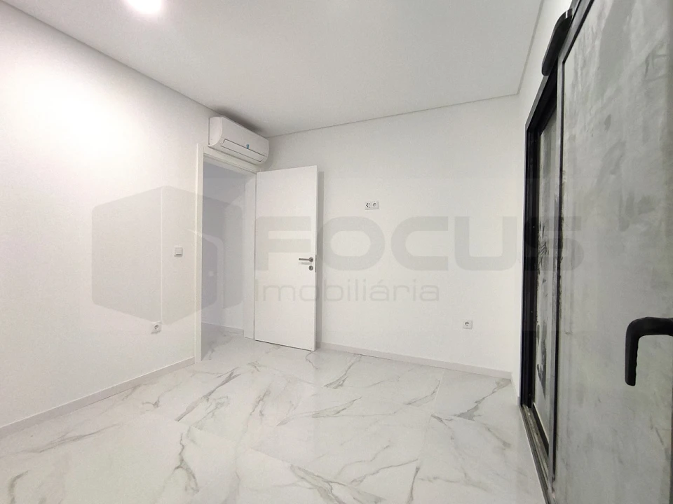 Moradia T4 para Venda em Ílhavo (São Salvador) Foto 9