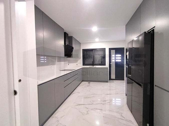 Moradia T4 para Venda em Ílhavo (São Salvador) Foto 7