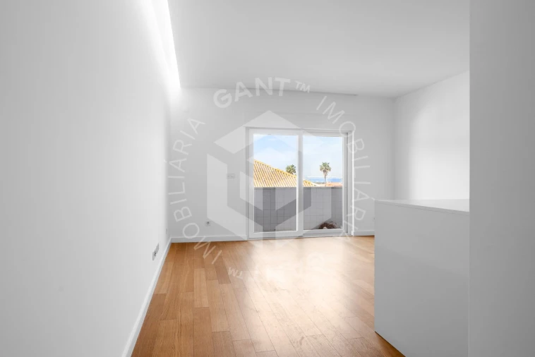 Apartamento T2 para Venda em Caparica e Trafaria Foto 3