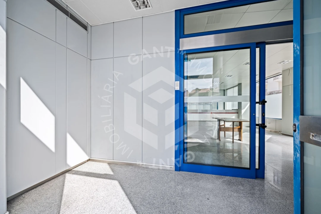 Loja para Arrendamento em Costa da Caparica Foto 2