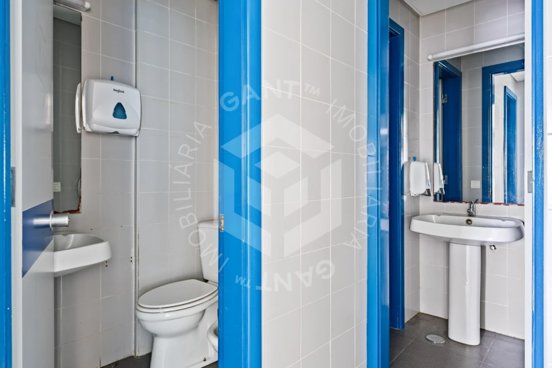 Loja para Arrendamento em Costa da Caparica Foto 14