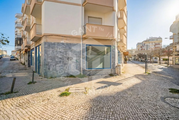 Loja para Arrendamento em Costa da Caparica Foto 16