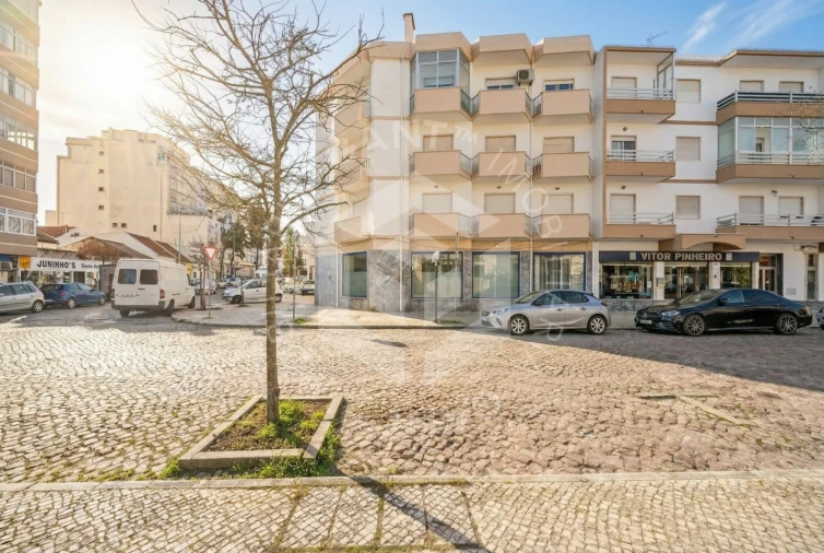 Loja para Arrendamento em Costa da Caparica Foto 20