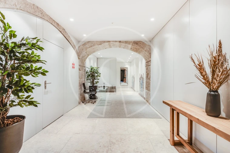 Apartamento T2 para Arrendamento em Misericórdia Foto 2