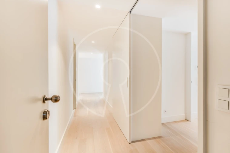 Apartamento T2 para Arrendamento em Misericórdia Foto 5