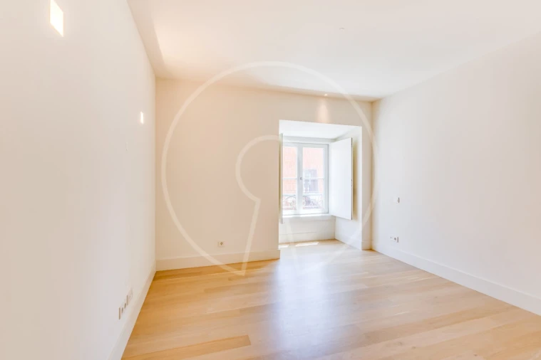 Apartamento T2 para Arrendamento em Misericórdia Foto 18