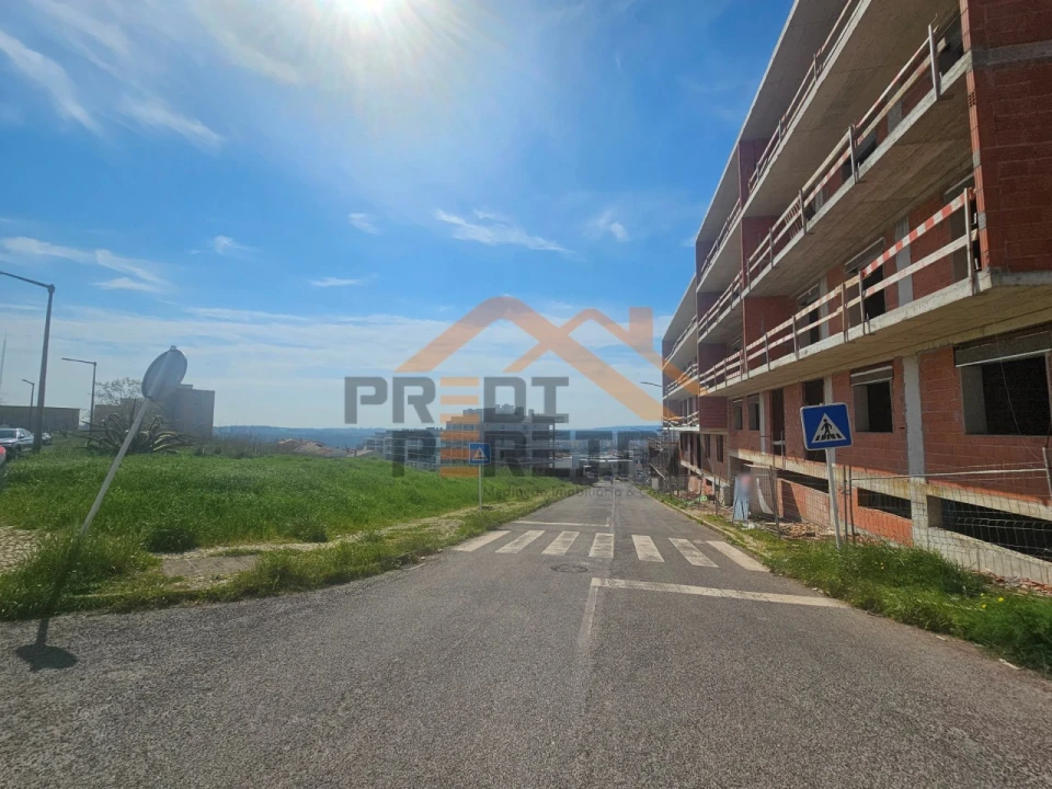 Apartamento T2 para Venda em Santo António dos Cavaleiros e Frielas Foto 15