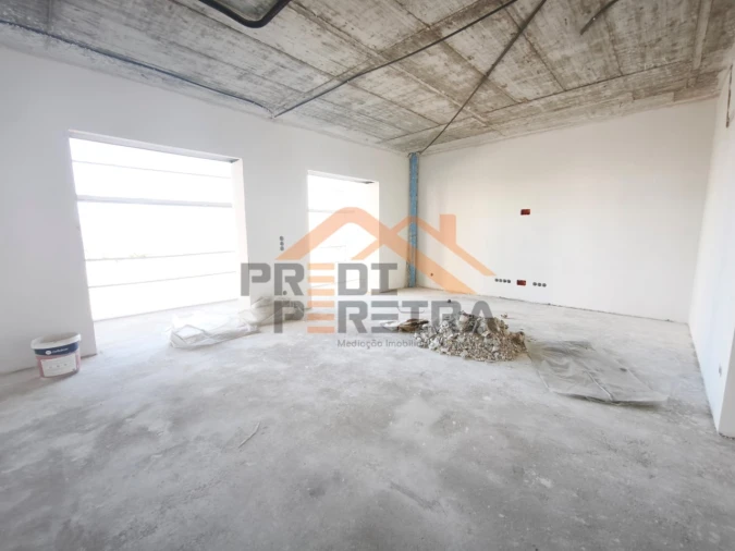 Apartamento T2 para Venda em Santo António dos Cavaleiros e Frielas Foto 34
