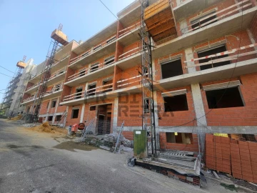 Apartamento T3 para Venda em Santo António dos Cavaleiros e Frielas
