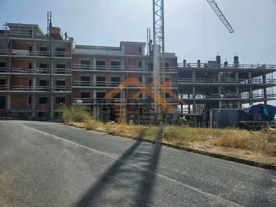 Apartamento T2 para Venda em Santo António dos Cavaleiros e Frielas Foto 37
