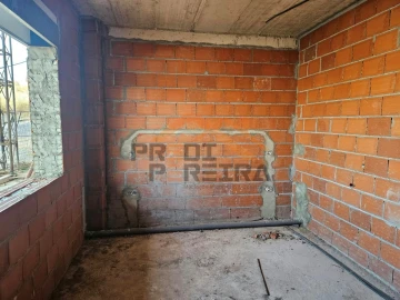 Apartamento T2 para Venda em Santo António dos Cavaleiros e Frielas
