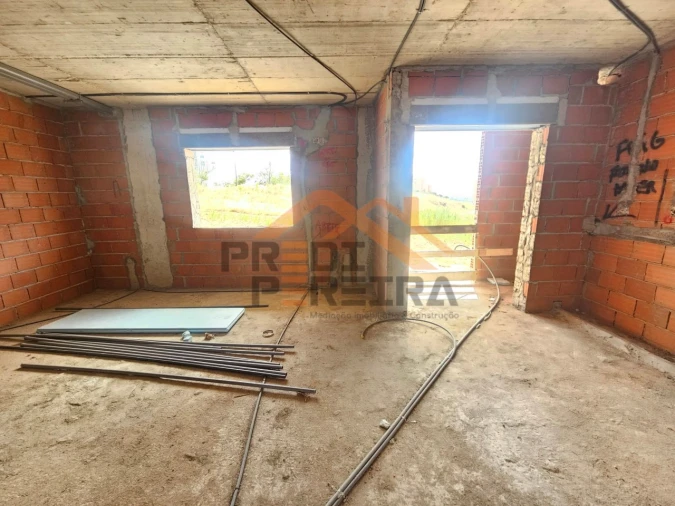 Apartamento T2 para Venda em Santo António dos Cavaleiros e Frielas Foto 32
