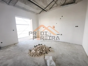 Apartamento T3 para Venda em Santo António dos Cavaleiros e Frielas