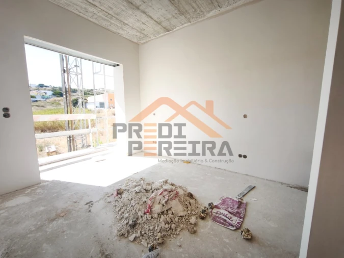 Apartamento T2 para Venda em Santo António dos Cavaleiros e Frielas Foto 28