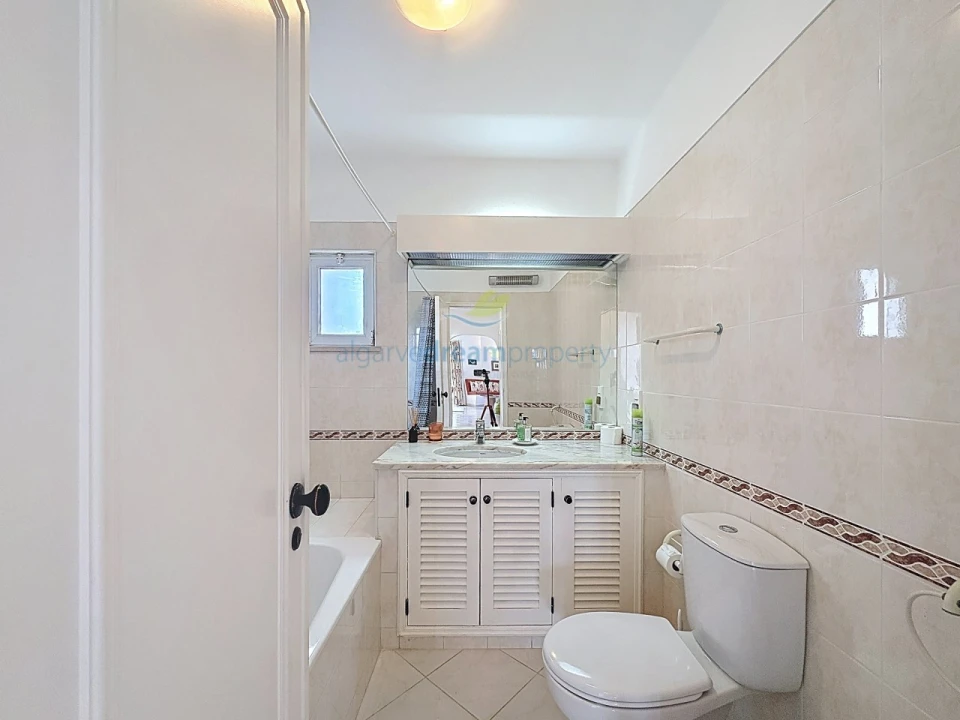 Apartamento T2 para Venda em Albufeira e Olhos de Água Foto 20