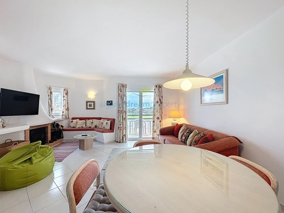 Apartamento T2 para Venda em Albufeira e Olhos de Água Foto 2