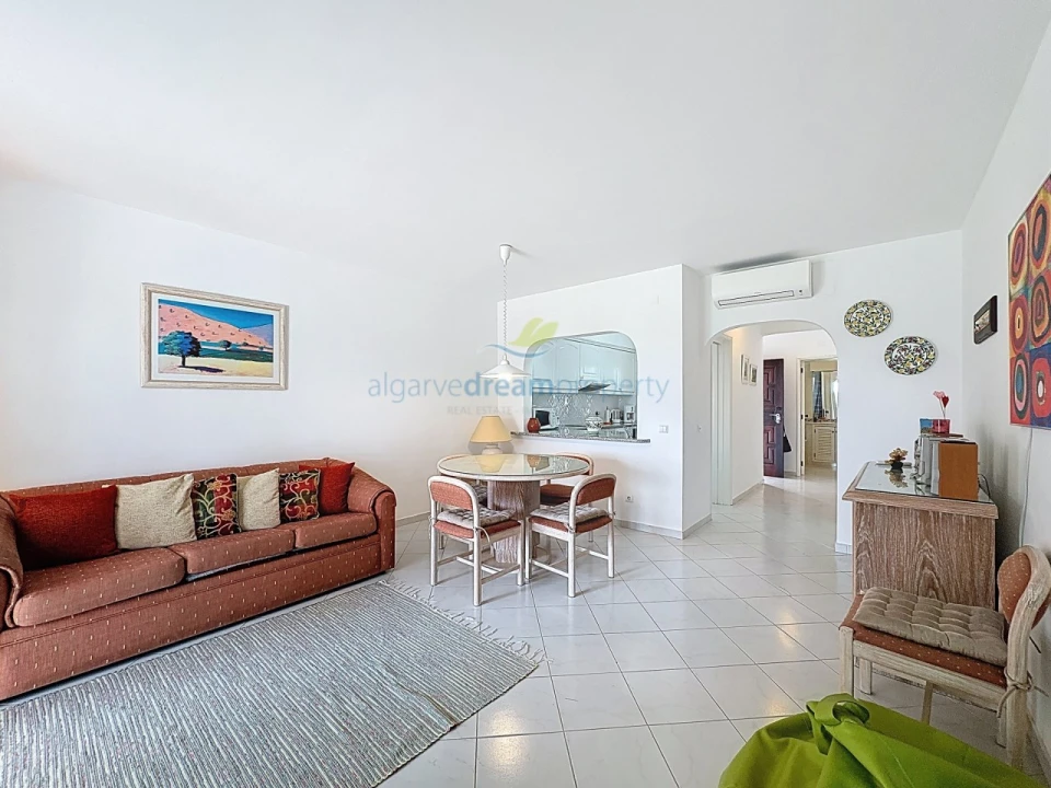 Apartamento T2 para Venda em Albufeira e Olhos de Água Foto 7