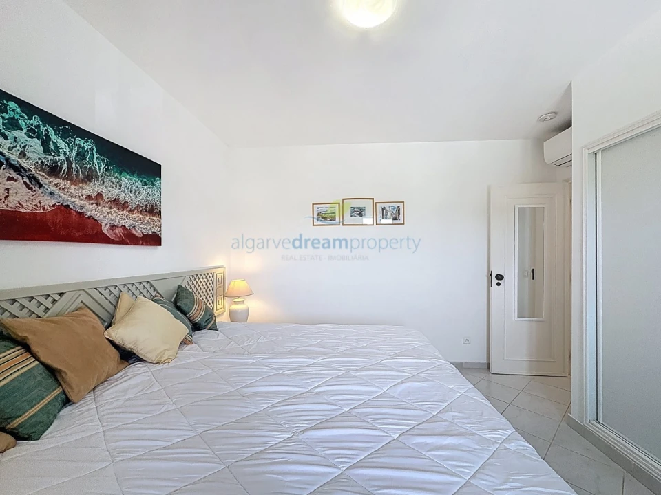 Apartamento T2 para Venda em Albufeira e Olhos de Água Foto 28