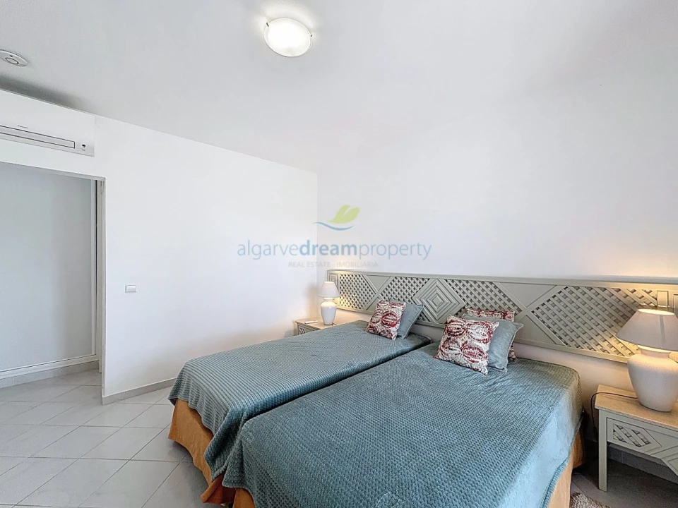 Apartamento T2 para Venda em Albufeira e Olhos de Água Foto 17