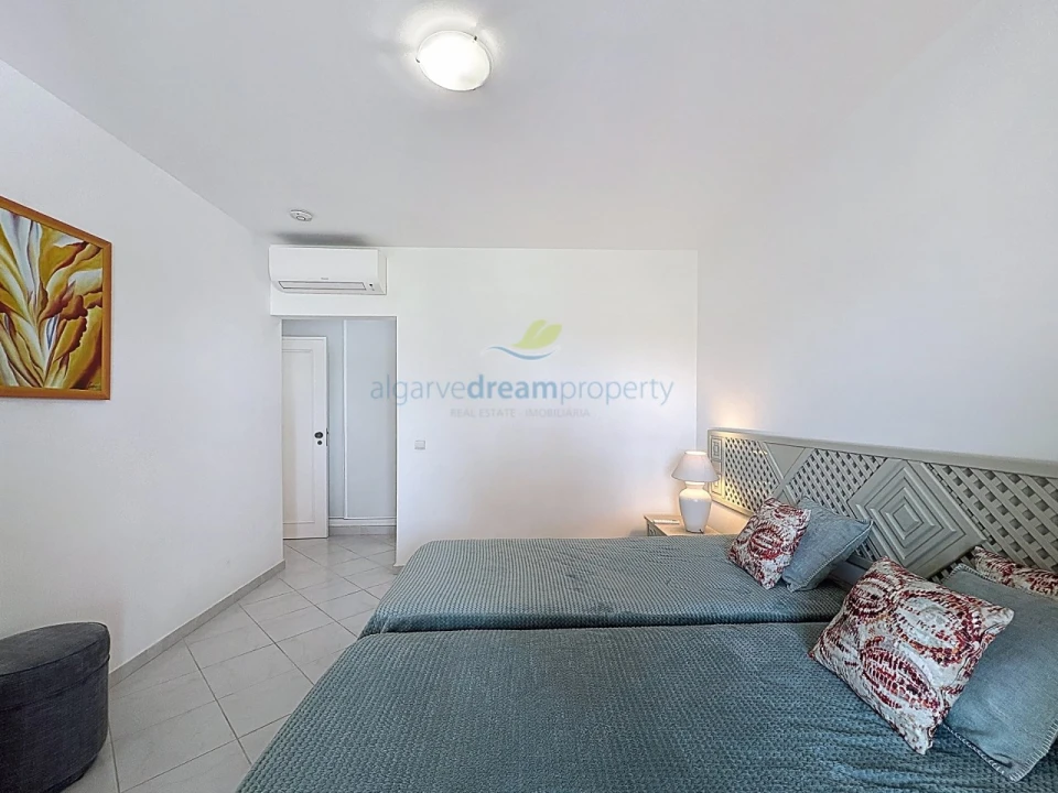 Apartamento T2 para Venda em Albufeira e Olhos de Água Foto 18