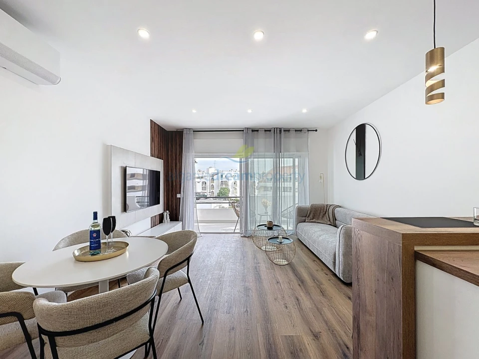 Apartamento T1 para Venda em Albufeira e Olhos de Água Foto 12