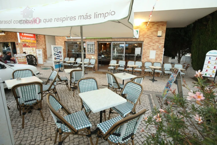 Negócio para Venda em Albufeira e Olhos de Água Foto 1