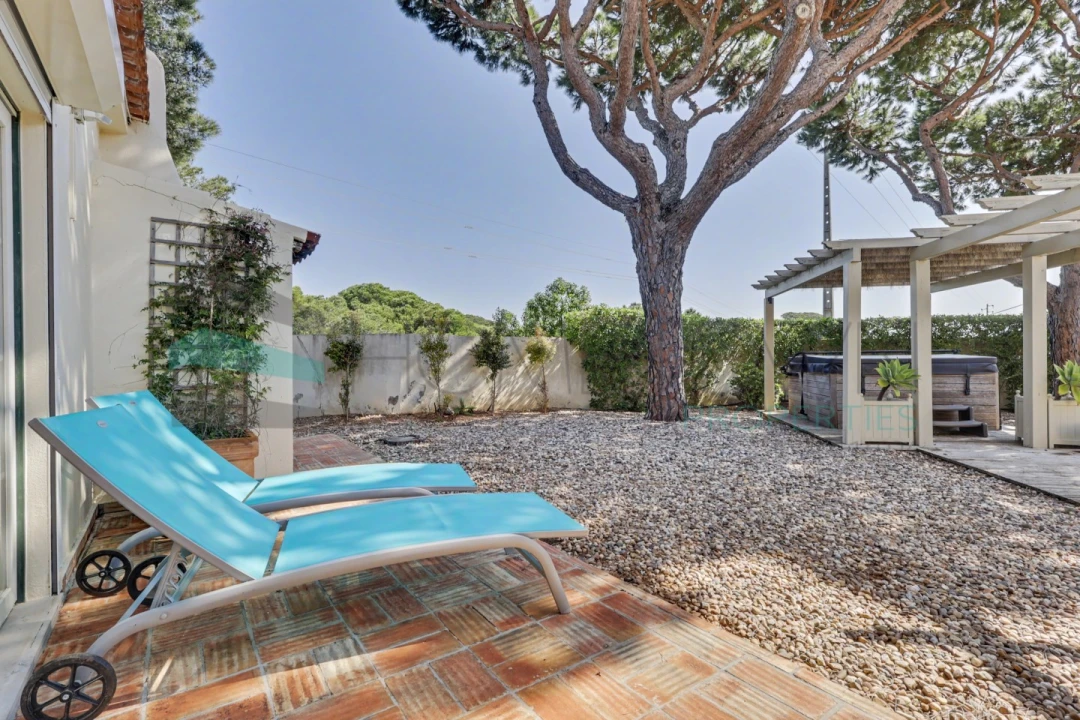 Moradia T5 para Venda em Quarteira Foto 30