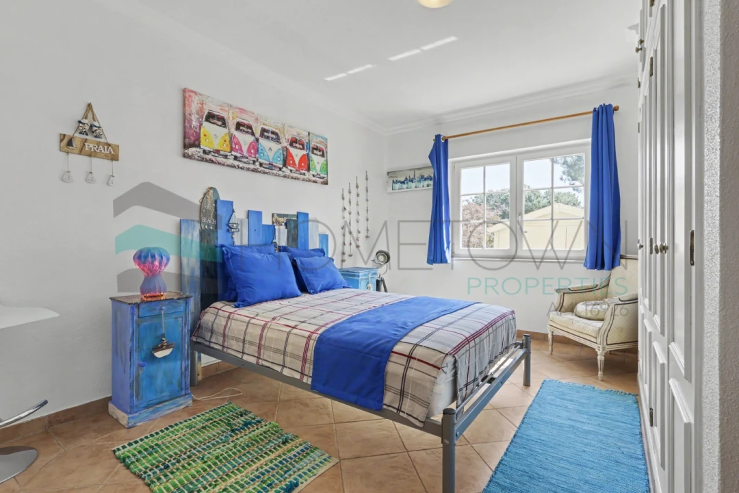 Moradia T5 para Venda em Quarteira Foto 37