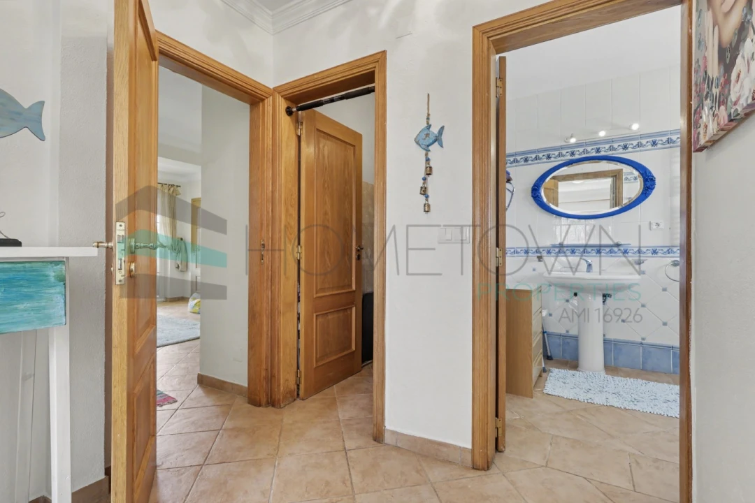 Moradia T5 para Venda em Quarteira Foto 39