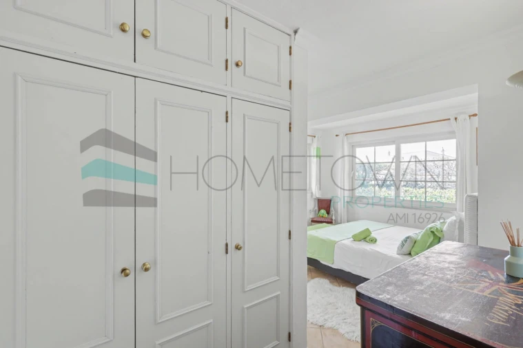 Moradia T5 para Venda em Quarteira Foto 33