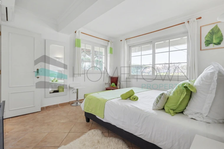 Moradia T5 para Venda em Quarteira Foto 35