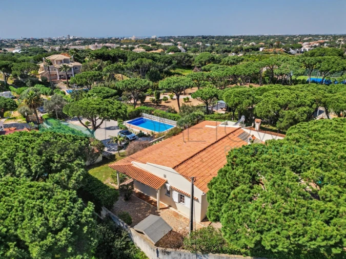 Moradia T5 para Venda em Quarteira Foto 53