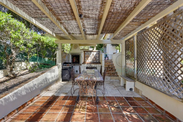 Moradia T5 para Venda em Quarteira Foto 48