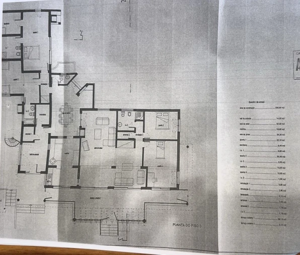 Moradia T5 para Venda em Quarteira Planta 1