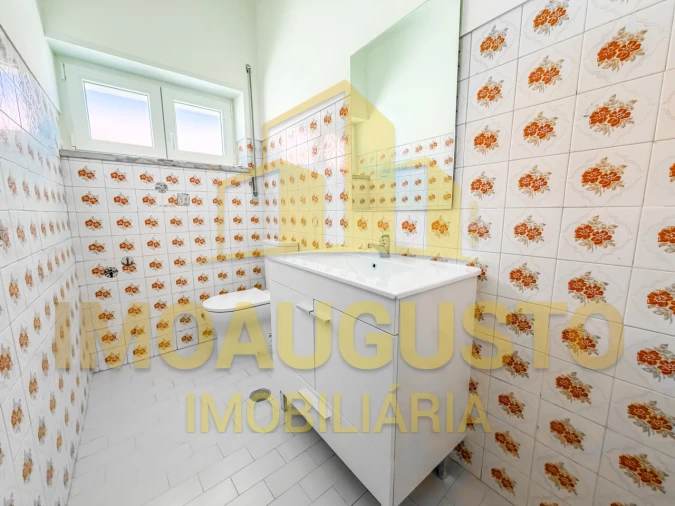 Apartamento T2 para Venda em Guarda Foto 8