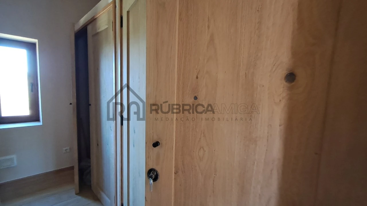 Moradia para Venda em Salir Foto 16