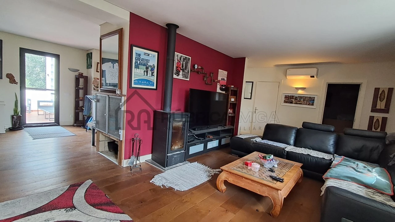 Moradia T2 para Venda em Salir Foto 10