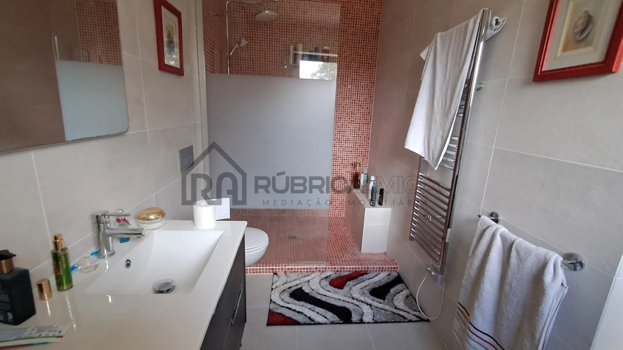 Moradia T2 para Venda em Salir Foto 27