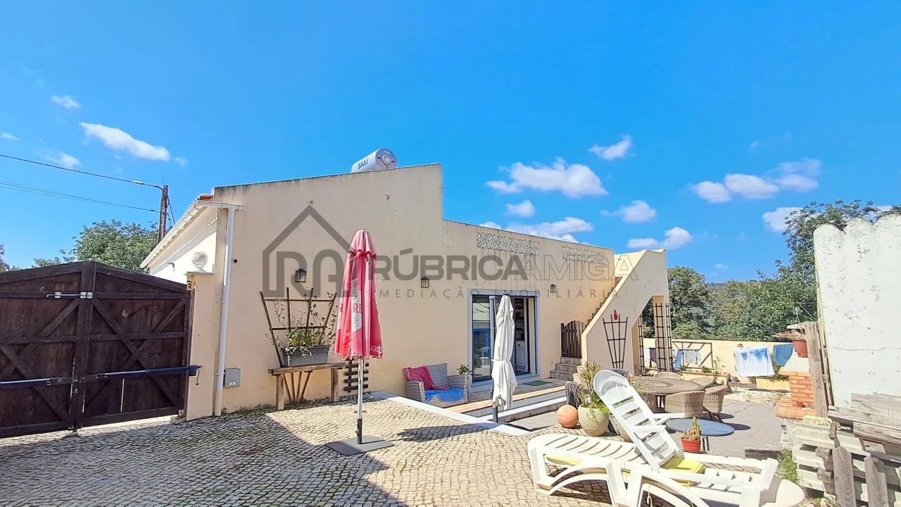 Moradia T2 para Venda em Salir Foto 37