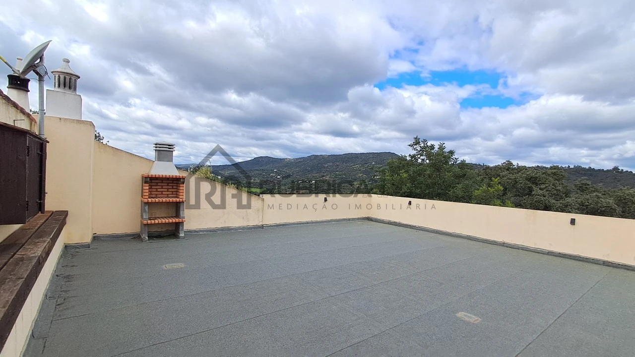 Moradia T2 para Venda em Salir Foto 39