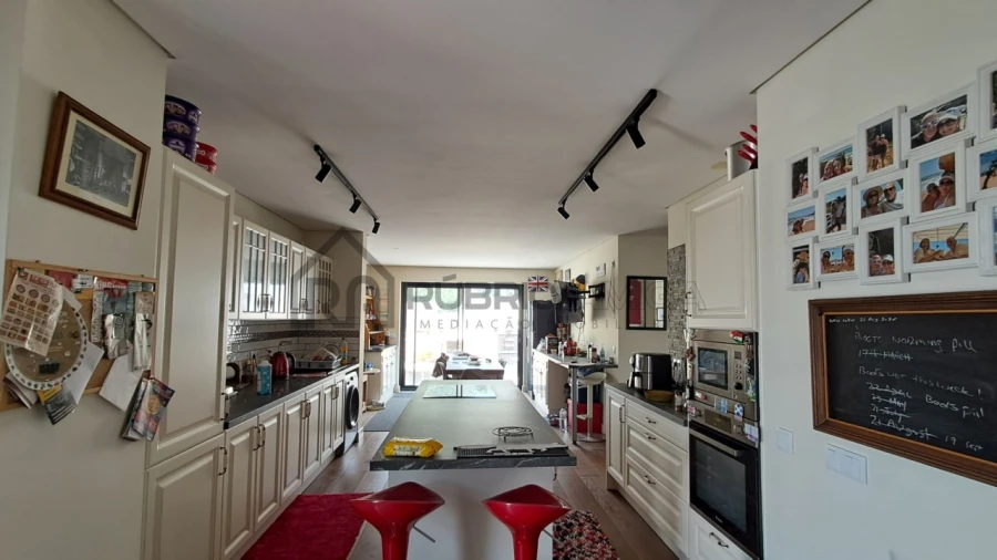 Moradia T2 para Venda em Salir Foto 17