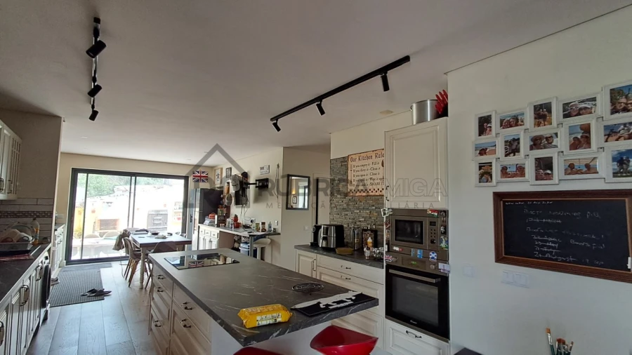 Moradia T2 para Venda em Salir Foto 18