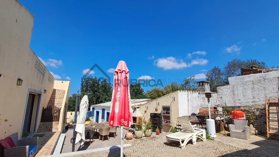 Moradia T2 para Venda em Salir Foto 34