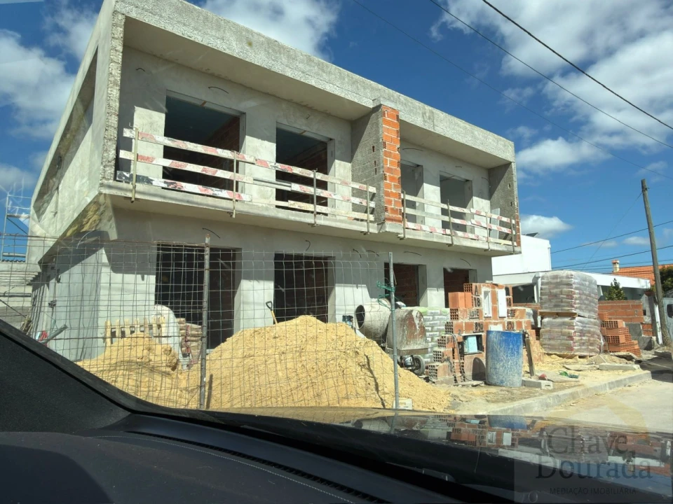 Moradia T4 para Venda em Fernao Ferro Foto 1