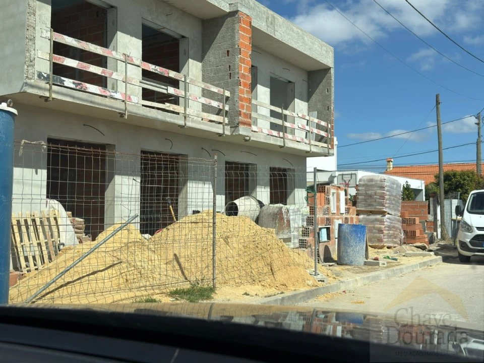 Moradia T4 para Venda em Fernao Ferro Foto 2