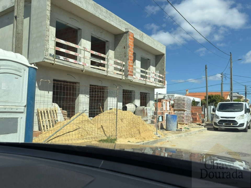 Moradia T4 para Venda em Fernao Ferro Foto 3