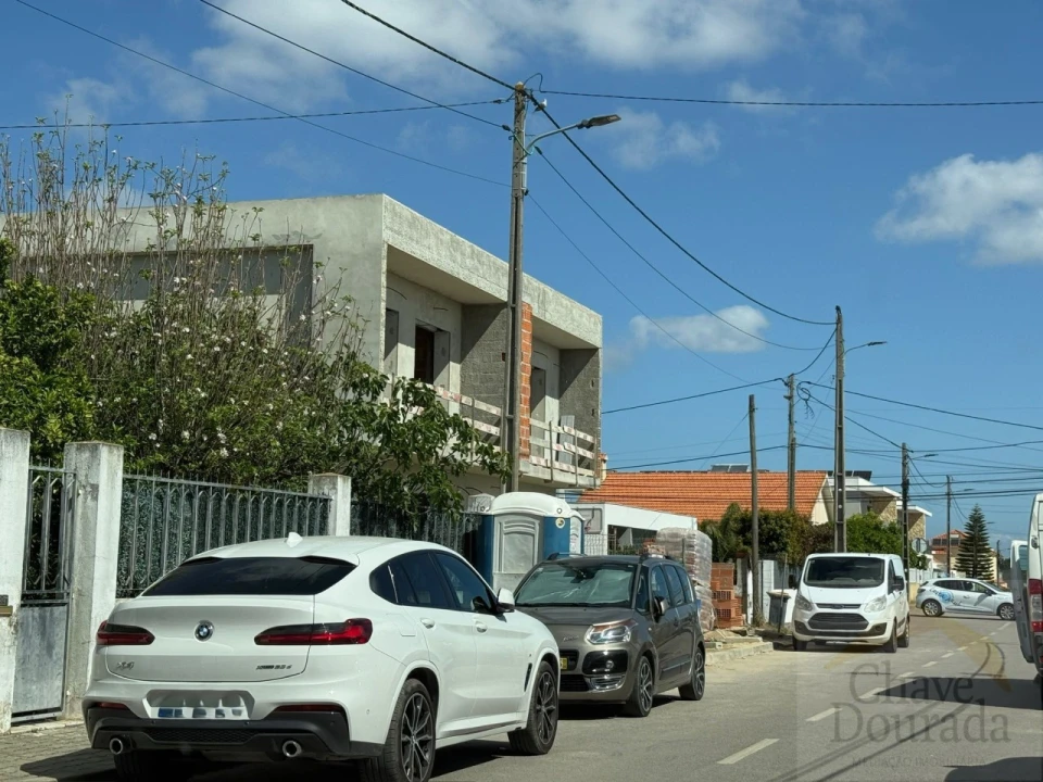 Moradia T4 para Venda em Fernao Ferro Foto 4
